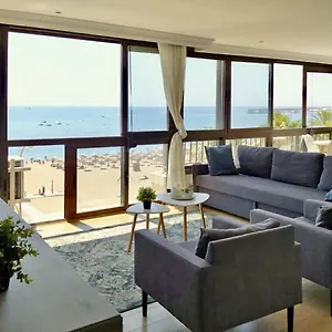 https://primera-lnea-de-playa-en-la-malagueta.1costadelsol.com