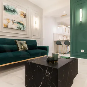 https://glamorous-flat-in-the-heart-of-mlaga.1costadelsol.com